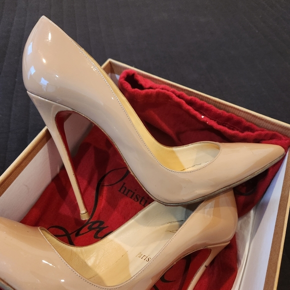 Christian Louboutin So Kate Patent Pump - Picture 5 of 9